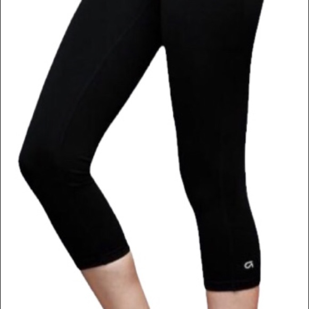 GapFit gfast Women’s compression capri leggings back zipper key holder in small